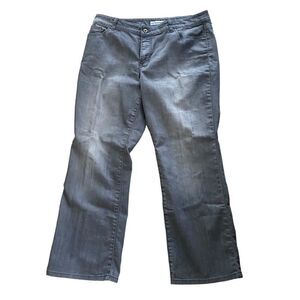 REDUCED Women’s Chico’s Platinum Ultimate Fit Boot Leg Jeans size 2.5S /L/14